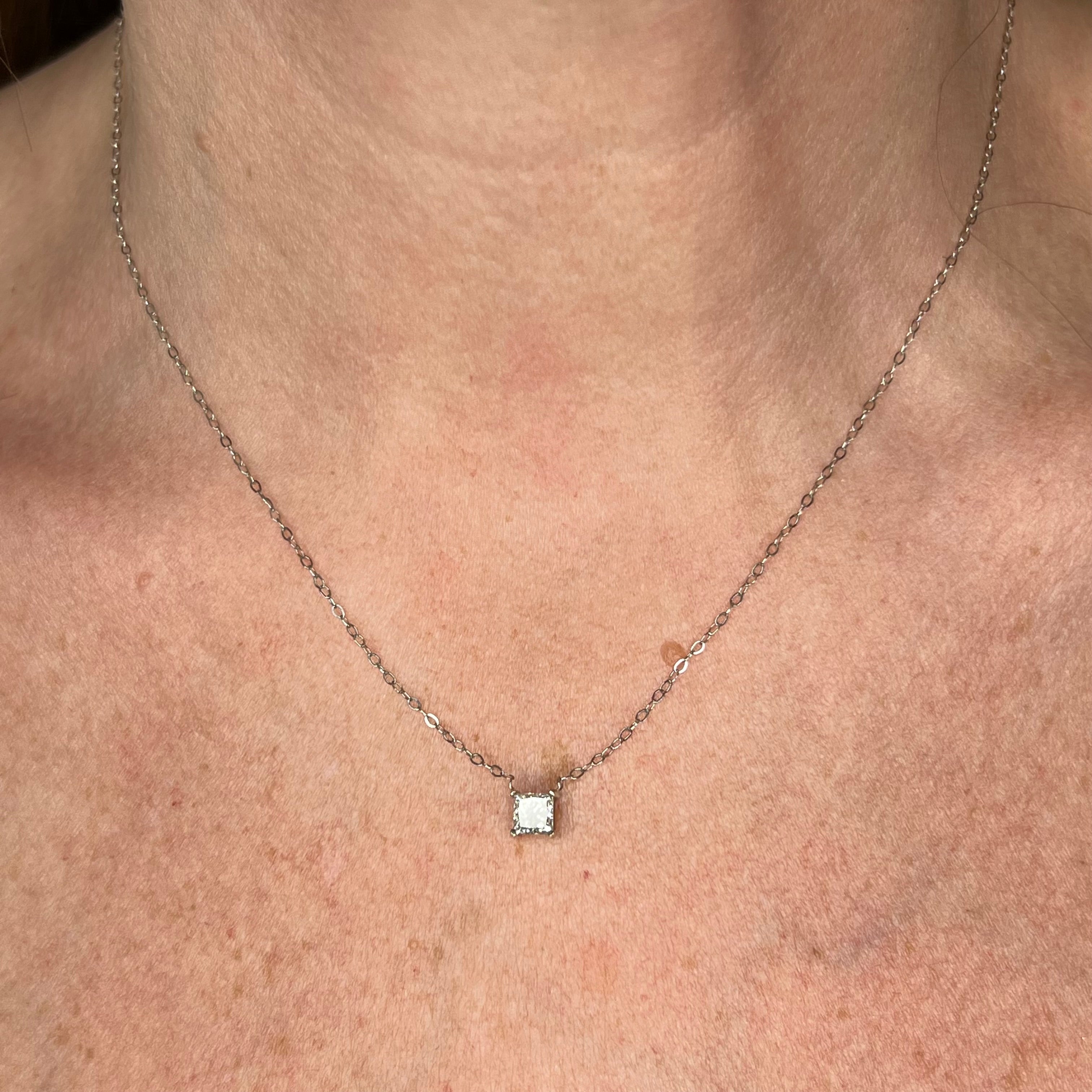 Nia princess cut diamonds necklace – Contour